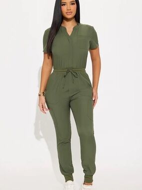 Olive Green Jogger Scrub Uniform Jumpsuit NEW 🏷️